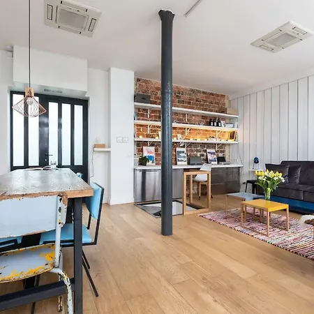 Fabulous Design Loft - High Marais/republique Paříž